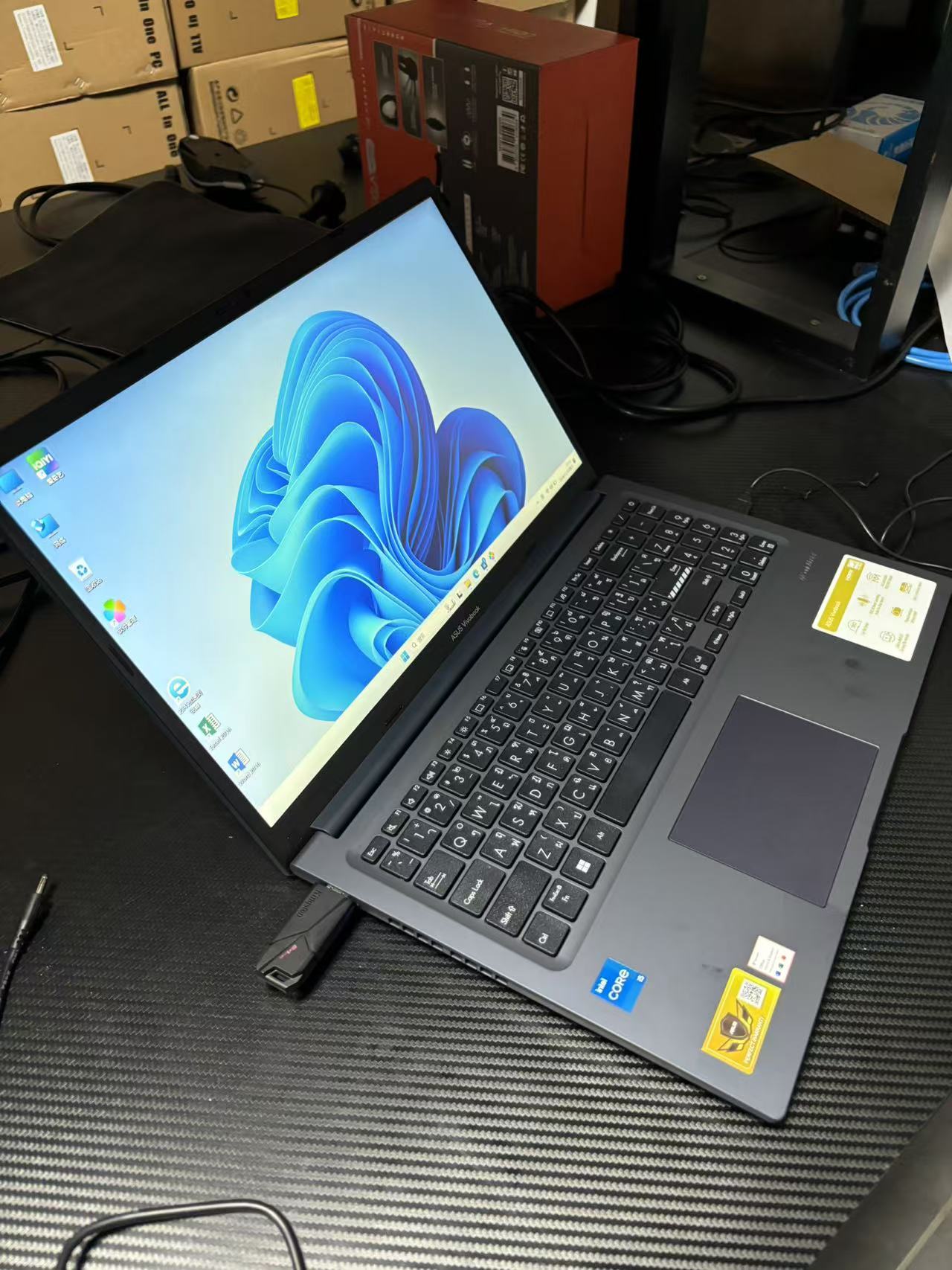 华硕15.6英寸 FHD 屏十三代笔记本电脑 Intel Core i3-1315U 内存8GB M.2 512G笔记本电脑