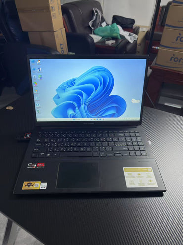 准新机 笔记本华硕 Vivobook DDR5 16GB M.2 512GB 5.6 英寸 FHD 显示屏笔记本