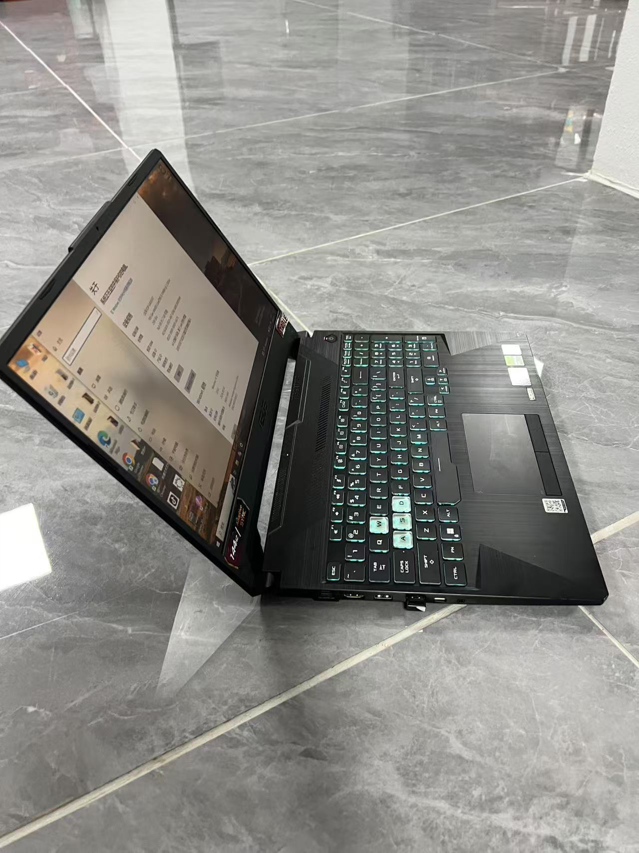 二手笔记本 华硕飞行堡垒9(i5 11400H/16GB/512GB/RTX2050第十一代英特尔酷睿i5,RTX3050 4G独显,144Hz电竞屏,背光键盘 泰国曼谷现货有2台