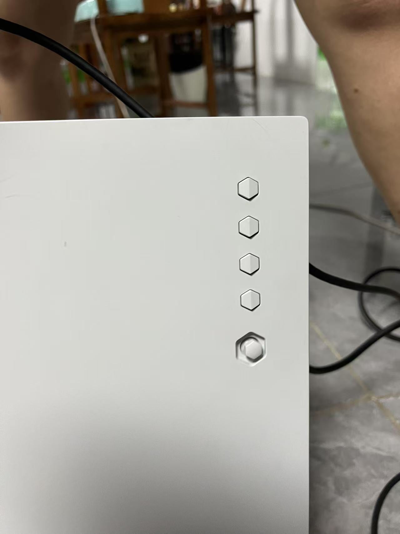 二手显示器 外星人 Alienware Monitor AW3423DW 34寸4K175HZ 白色 N卡G-SYNC