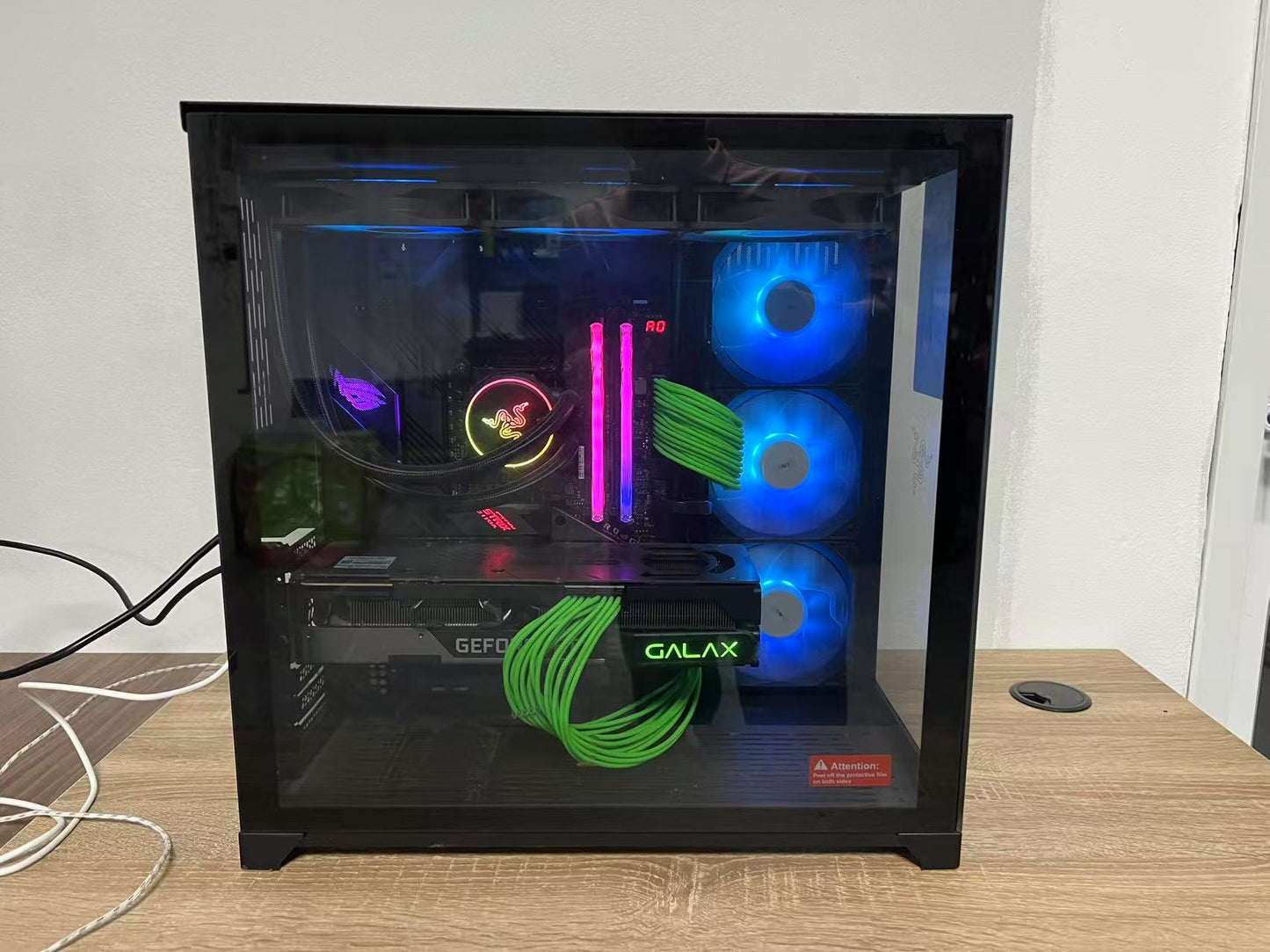 二手准新机 雷蛇版包豪斯o11酷睿i9-11900K 影驰RTX3080TI 12G RAM 32G WD2T 雷蛇360水冷 包豪斯海景房