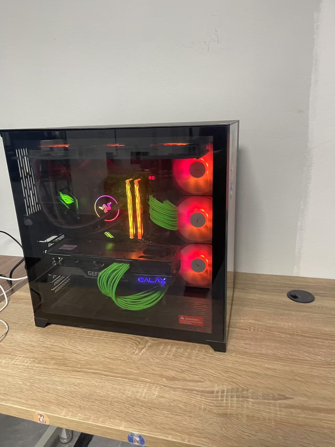 二手准新机 雷蛇版包豪斯o11酷睿i9-11900K 影驰RTX3080TI 12G RAM 32G WD2T 雷蛇360水冷 包豪斯海景房