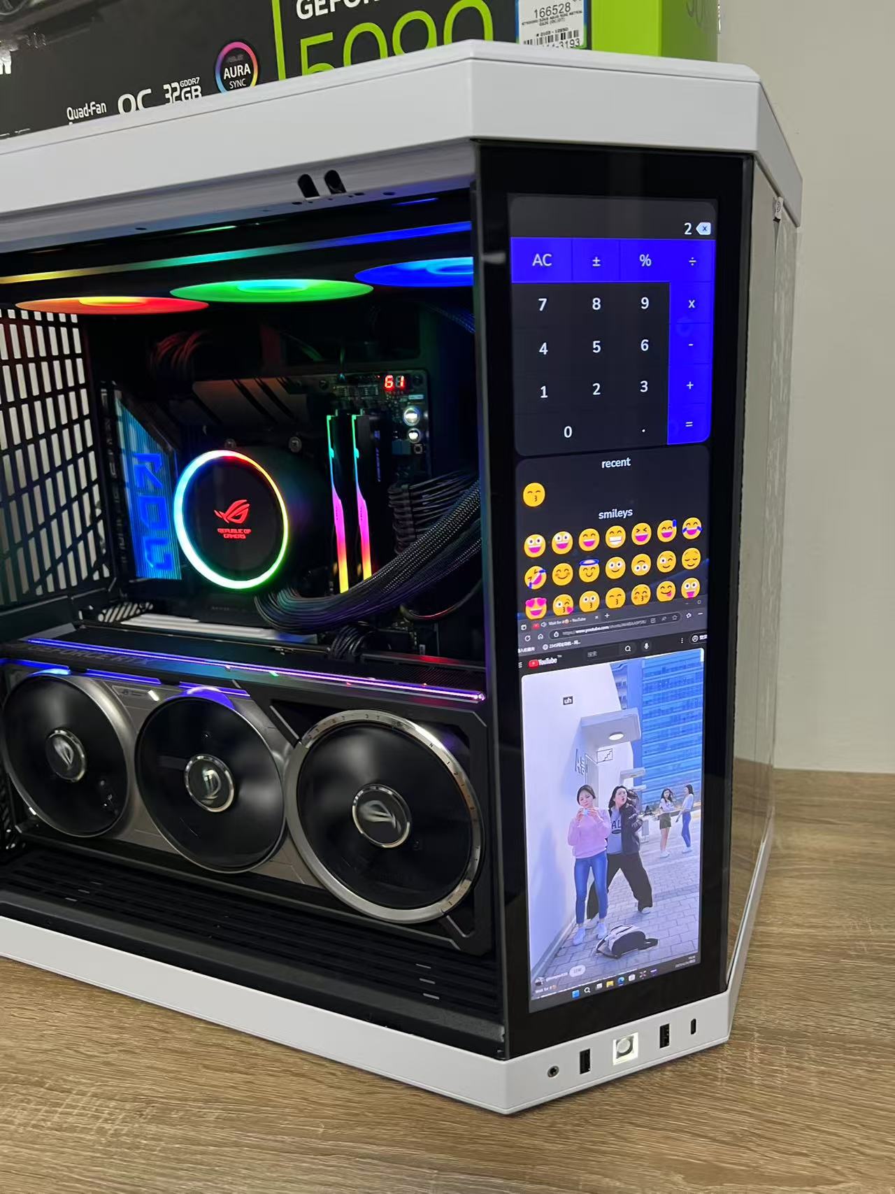 华硕ROG RYZEN 9 9950X3D X870 RTX5090 32GB ASUS ROG ASTRAL O32G 电脑主机