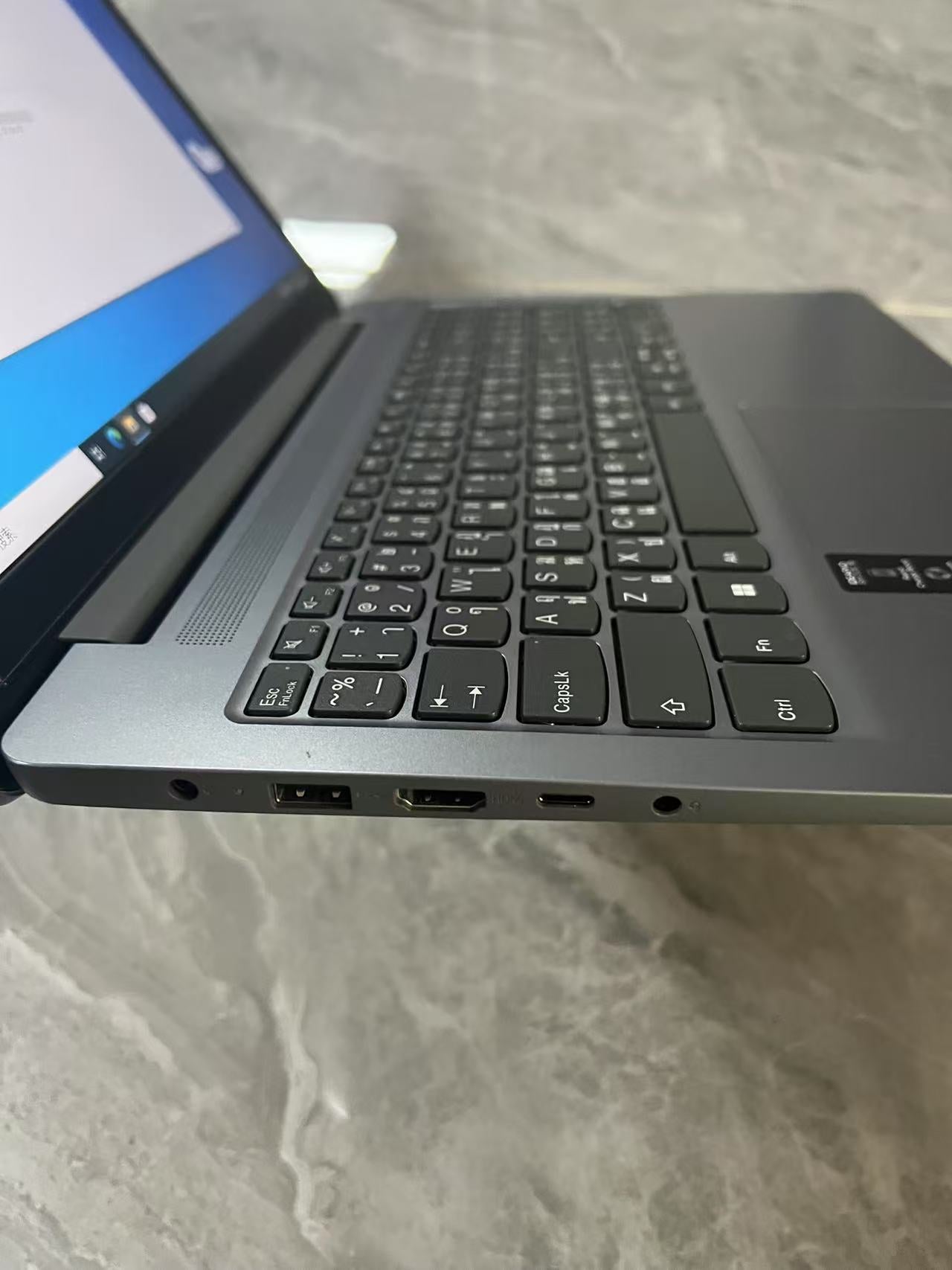 2025年二手准新机 联想AMD Ryzen 5 7520U 16G 512G 15.3英寸 笔记本电脑 泰国版