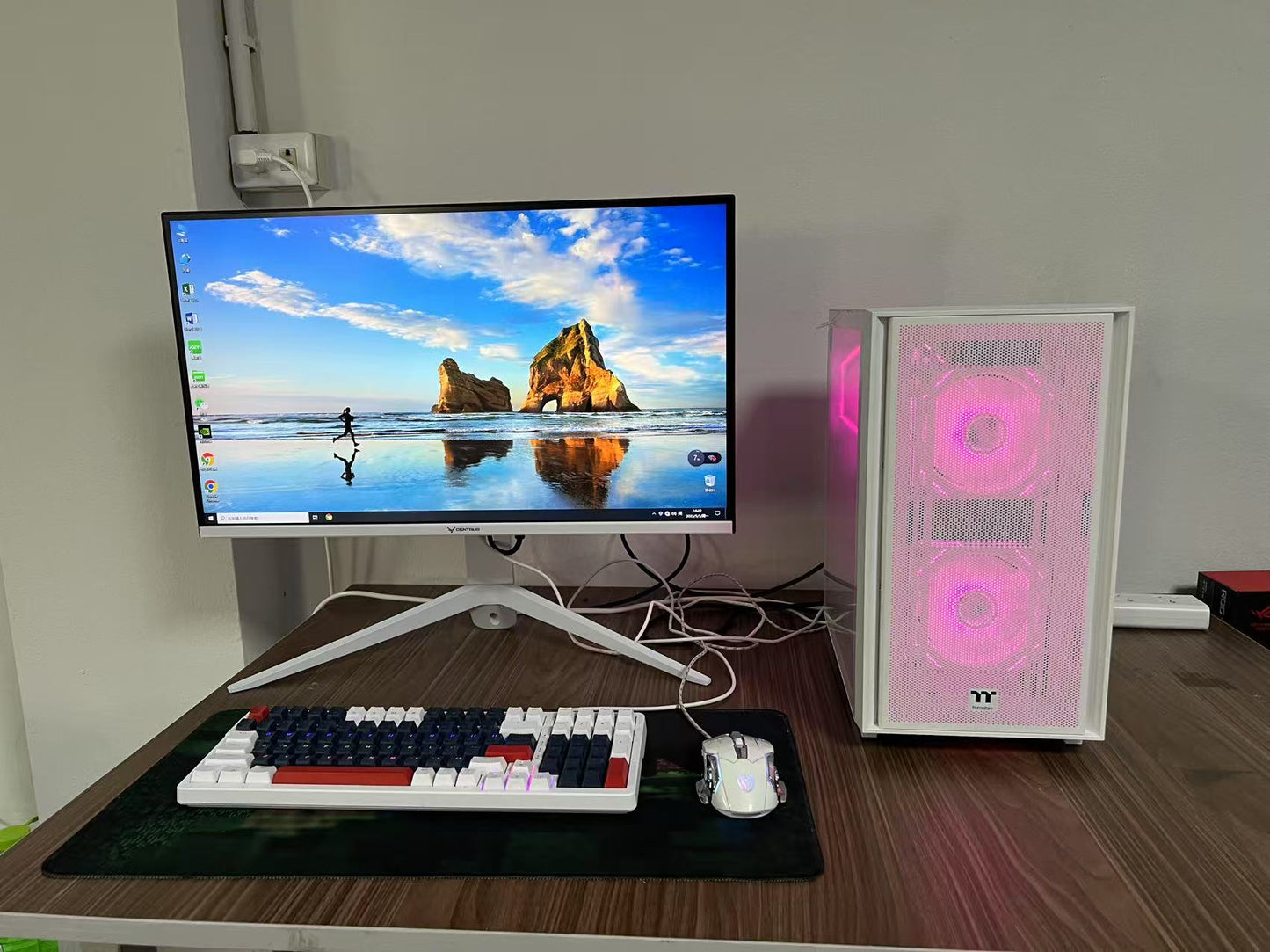 27英寸165HZ电竞直播AI电脑 第十二代酷睿i5-12400F六核 内存32G M.2 512GB H610M RTX5060 8G显卡