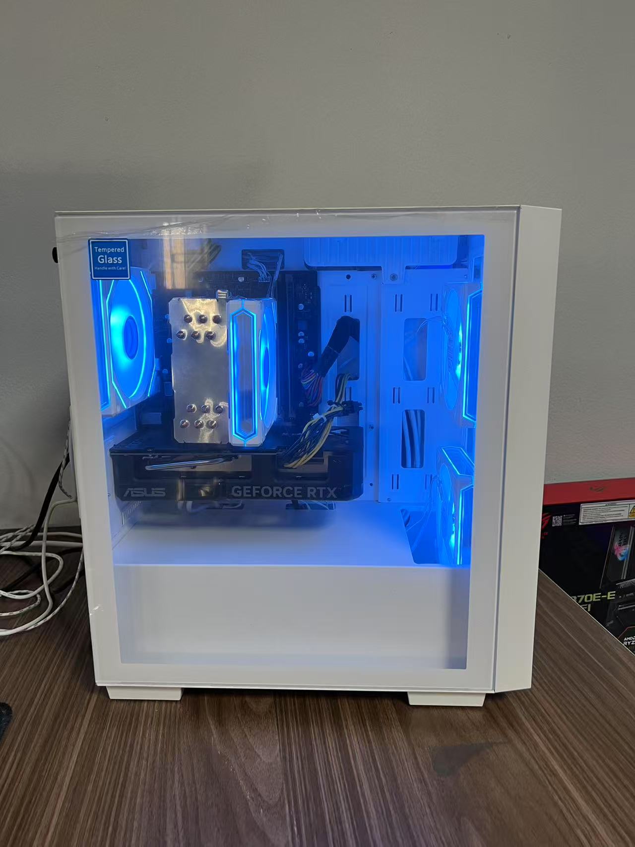 27英寸165HZ电竞直播AI电脑 第十二代酷睿i5-12400F六核 内存32G M.2 512GB H610M RTX5060 8G显卡