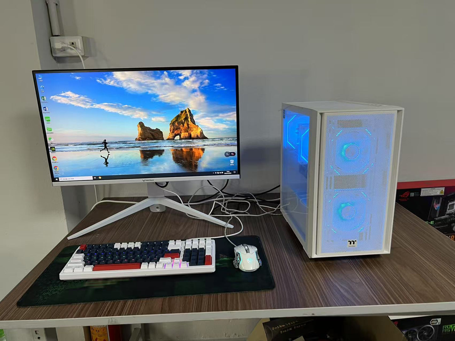 27英寸165HZ电竞直播AI电脑 第十二代酷睿i5-12400F六核 内存32G M.2 512GB H610M RTX5060 8G显卡