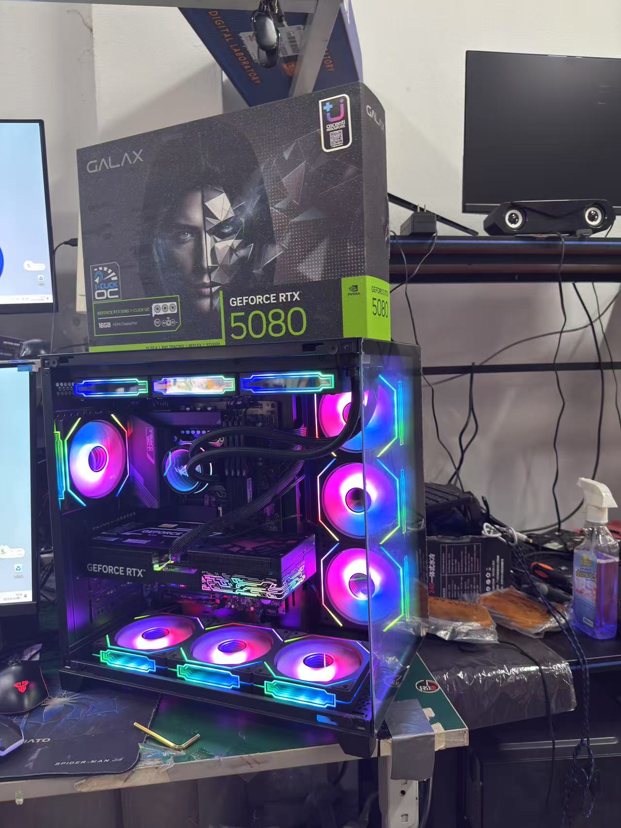 AMD RYZEN 7 9800X3D DDR5(6000)32GB B650M DDR5 RTX5080 16GB AI游戏电脑主机