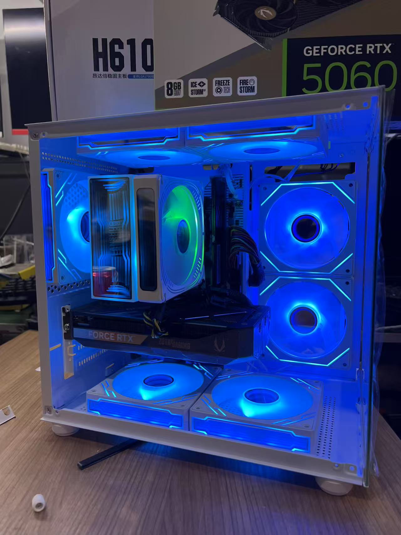 คอมพิวเตอร์โฮสต์เกมสด AI Intel 15-13400F เจนเนอเรชั่นที่ 13 H610 M.2 512G RTX5060 8G 16G