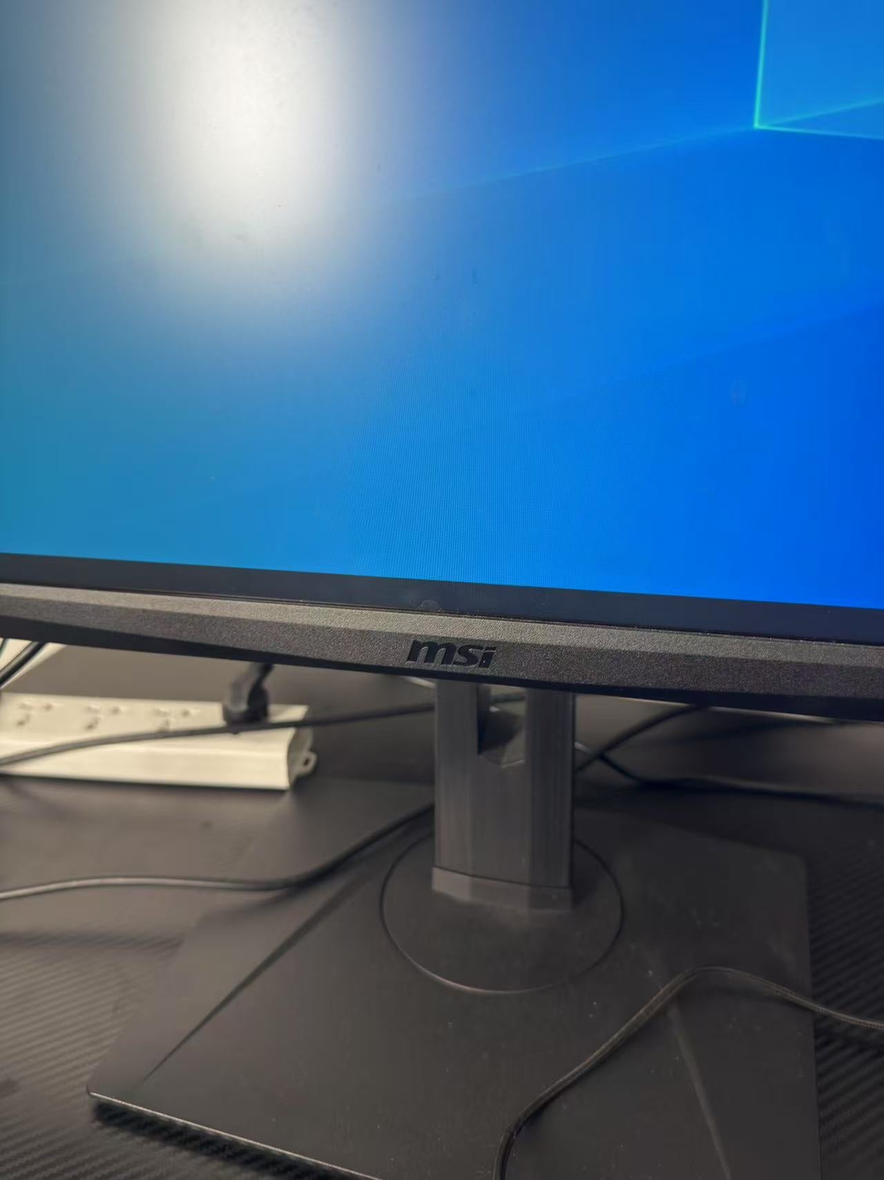 二手准新 显示器MSI MAG321QR-QD - 31.5 英寸 IPS 2K 170Hz USB-C KVM AMD FREESYNC PREMIUM 和 NVIDIA G-SYNC