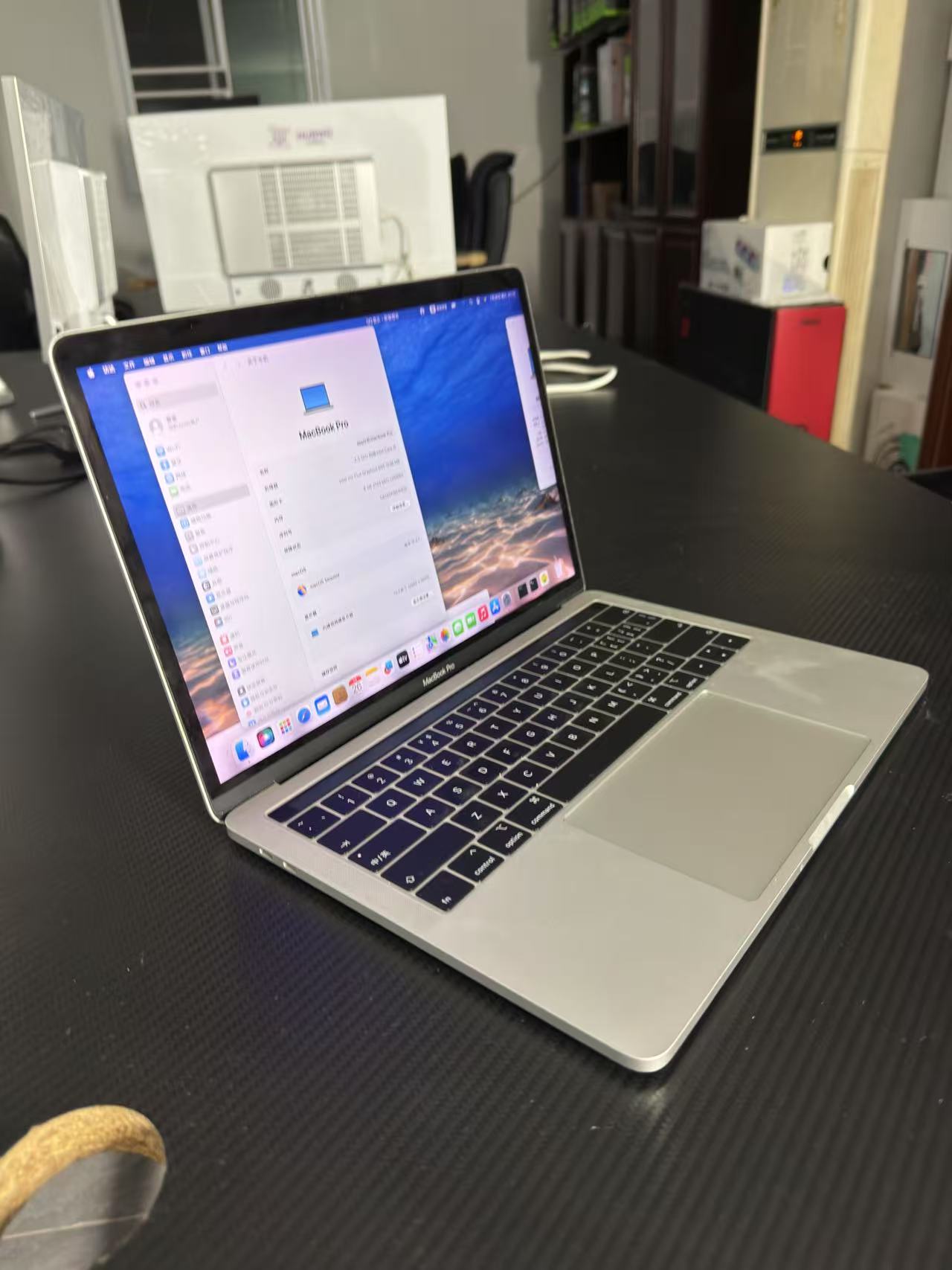 2018 MAC BOOK PRO I5 8G 256G Laptop
