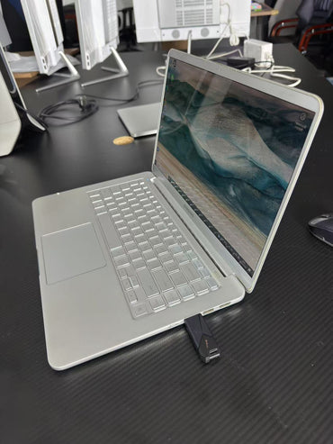 二手 三星 笔记本电脑 酷睿i7-8550U 三星16GB 硬盘M.2 512G 办公笔记本 泰国曼谷