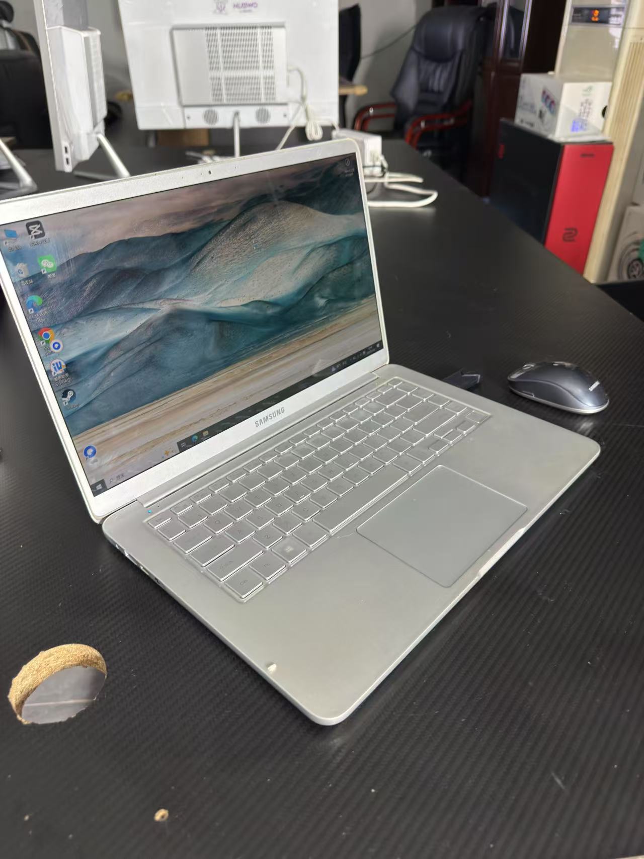 Second hand Samsung laptop Core i7-8550U Samsung 16GB Hard Drive M.2 512G Office Laptop Bangkok Thailand