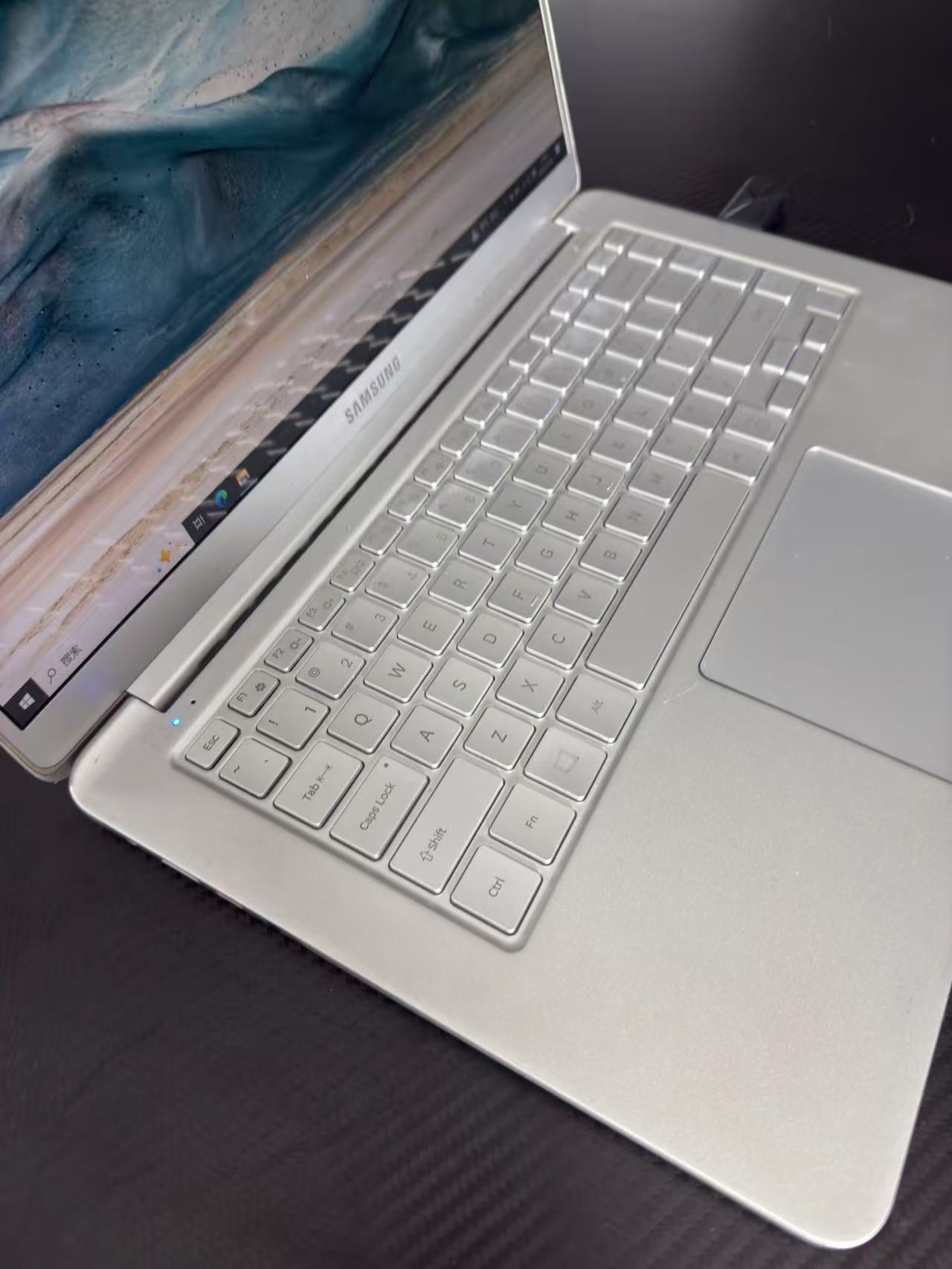 Second hand Samsung laptop Core i7-8550U Samsung 16GB Hard Drive M.2 512G Office Laptop Bangkok Thailand