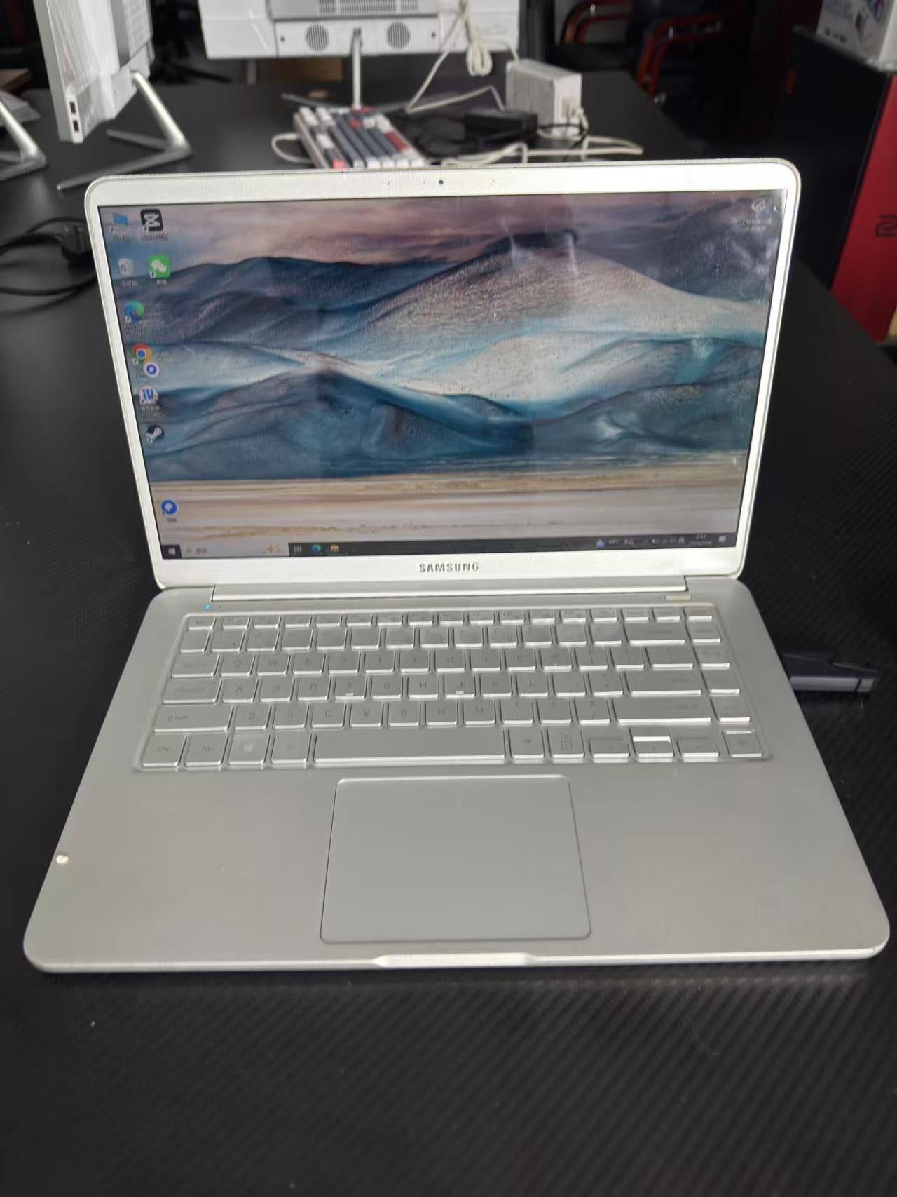 Second hand Samsung laptop Core i7-8550U Samsung 16GB Hard Drive M.2 512G Office Laptop Bangkok Thailand