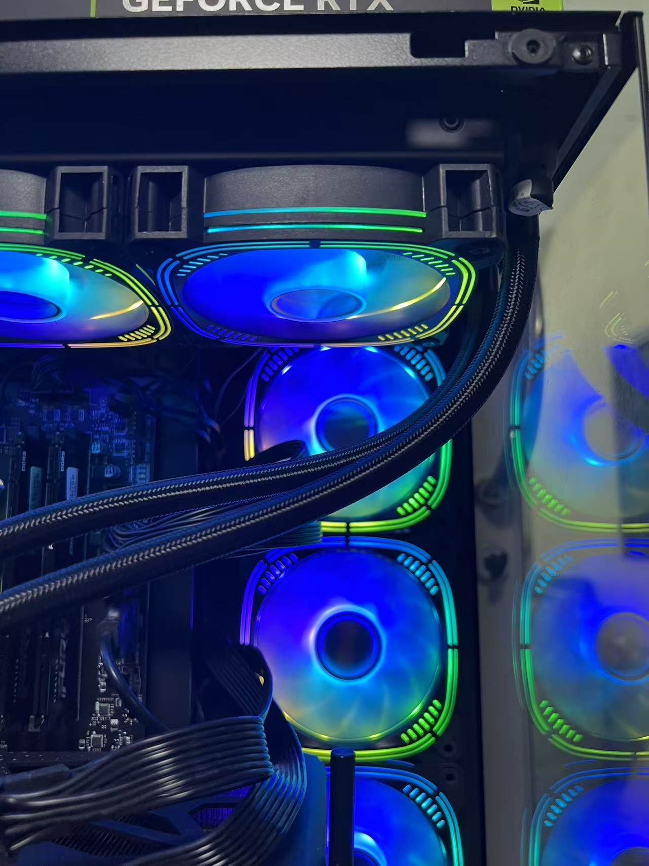 酷睿i7-14700F二十核 DDR5 64G 硬盘M.2 1TB 微星B760 GeForce RTX 4070 T SUPER游戏显卡
