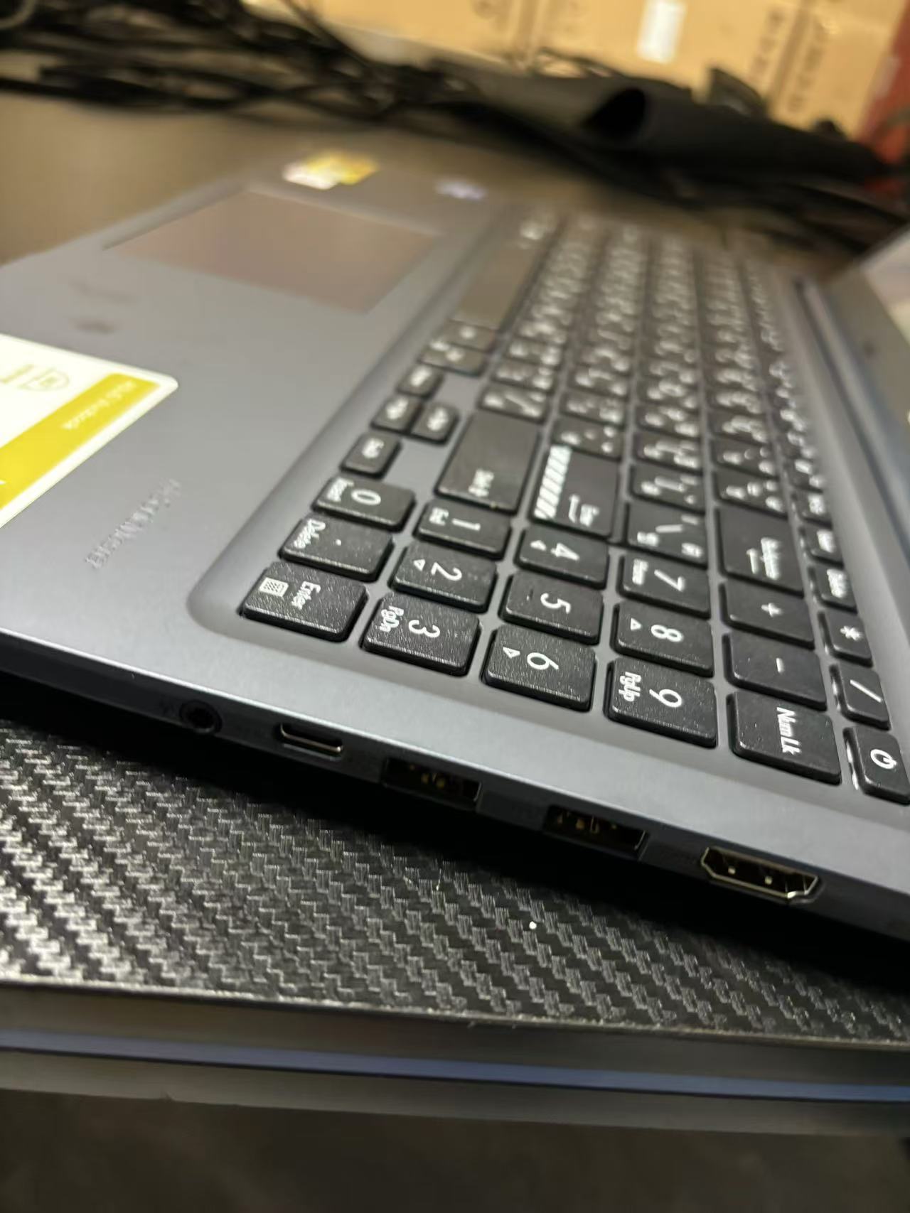 华硕15.6英寸 FHD 屏十三代笔记本电脑  Intel Core i3-1315U 内存8GB M.2 512G笔记本电脑