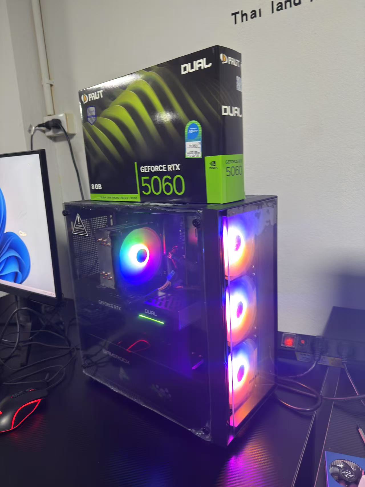 25英寸全套 英特尔® 酷睿™ i5-12400F I5-13400F DDR4 16G M.2 512G RTX3050 6GB独立显卡 游戏直播电脑