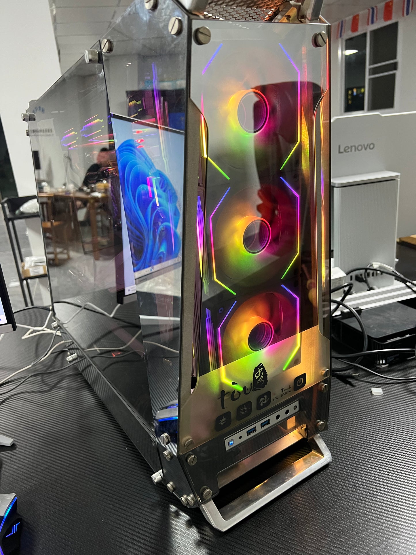 มือสอง สภาพใหม่มาก ระดับไฮเอนด์สุดๆ ชุดคอมพิวเตอร์ Asus ROG ทั้งชุด Intel Core i9-14900KS 24 คอร์ DDR5 64G เมนบอร์ด Asus ROG MAXIMUS Z690 SSD Samsung 980 PRO 2TB การ์ดจอ RTX 4090 24G
