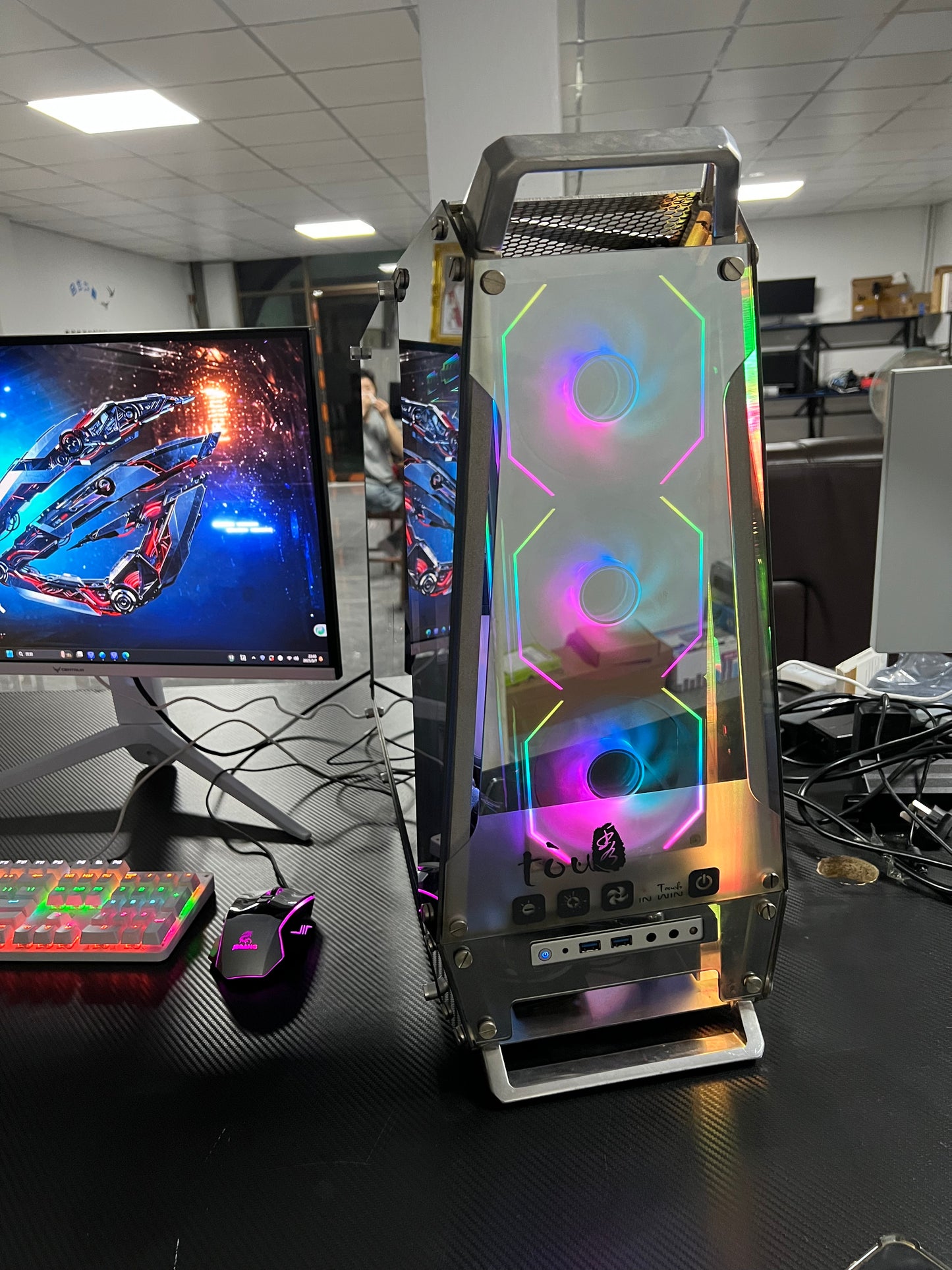 มือสอง สภาพใหม่มาก ระดับไฮเอนด์สุดๆ ชุดคอมพิวเตอร์ Asus ROG ทั้งชุด Intel Core i9-14900KS 24 คอร์ DDR5 64G เมนบอร์ด Asus ROG MAXIMUS Z690 SSD Samsung 980 PRO 2TB การ์ดจอ RTX 4090 24G