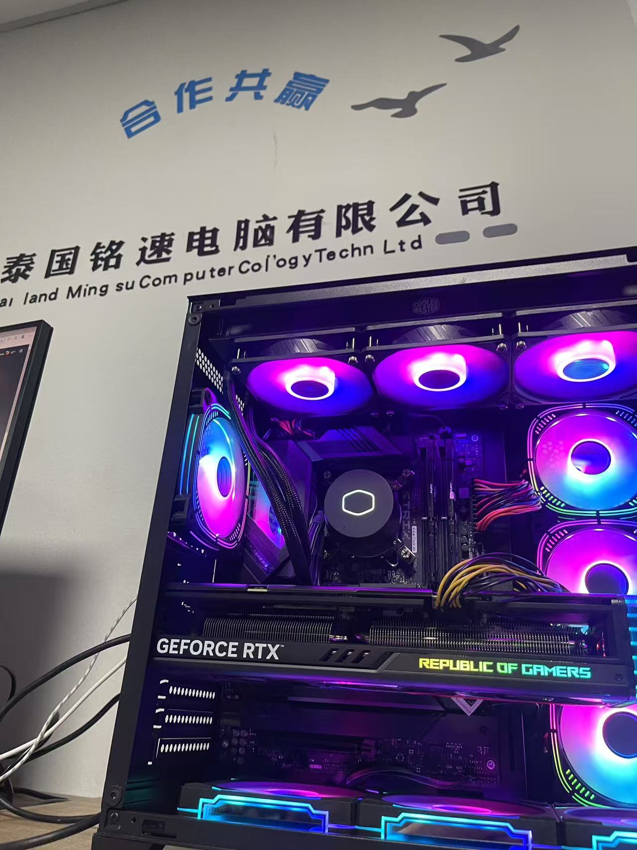 ASUS ROG รุ่นที่ 13 Core i7-13700KF DDR5 32GB M.2 3TB 16-core ASUS ROG Z790 RTX 4070 Ti การ์ดจอ ASUS ROG