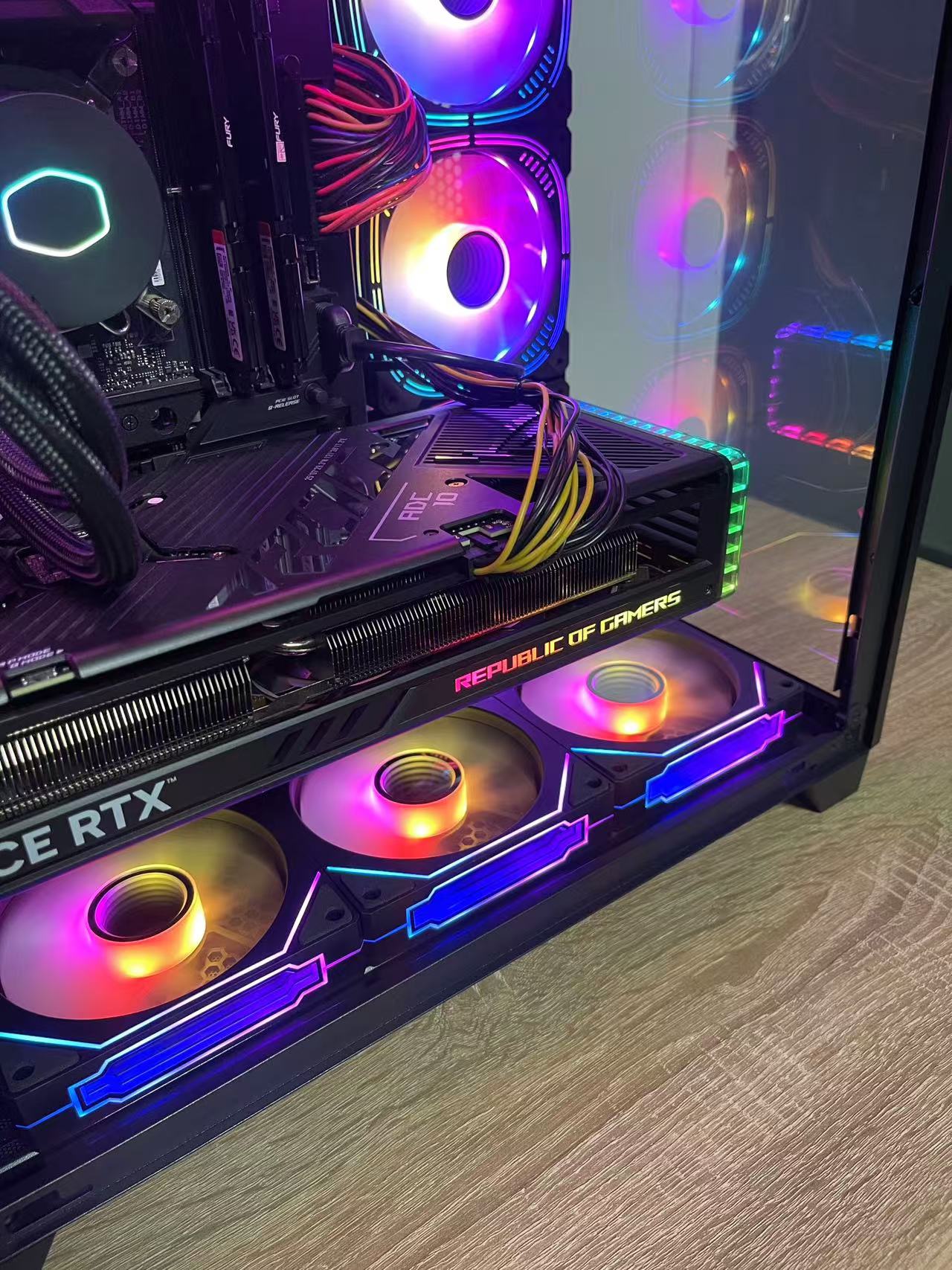 ASUS ROG รุ่นที่ 13 Core i7-13700KF DDR5 32GB M.2 3TB 16-core ASUS ROG Z790 RTX 4070 Ti การ์ดจอ ASUS ROG