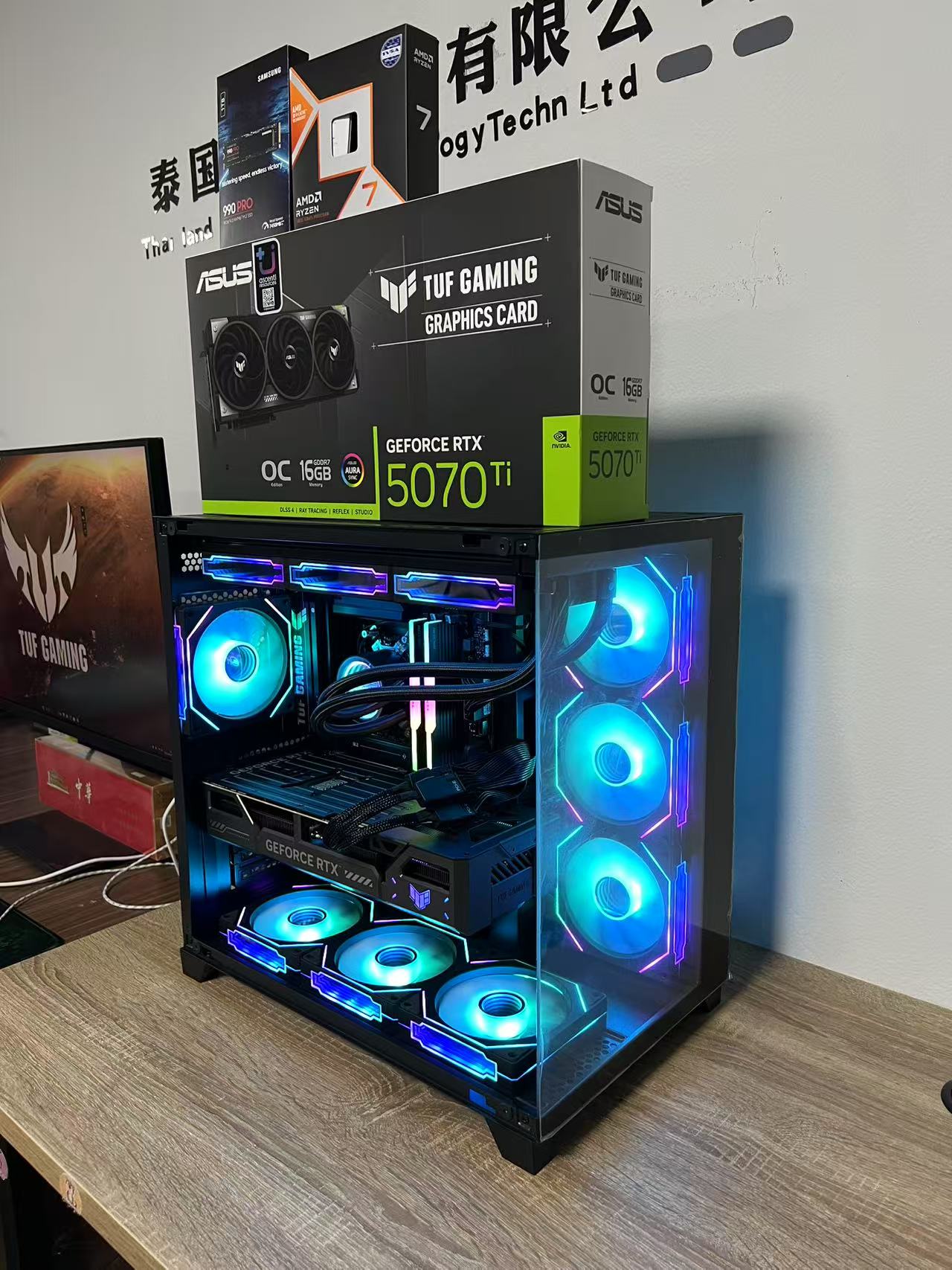 ASUS TUF GAMING AMD Ryzen 7 9800X3D ASUS TUF GAMING B850M ASUS TUF RTX 5070 Ti 16G Powered by