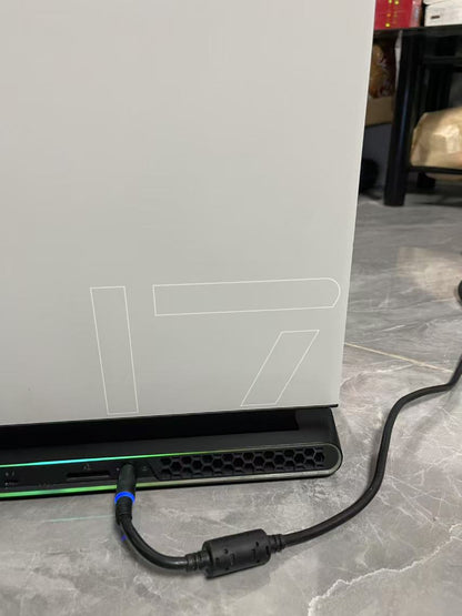 Alienware m17 R3 笔记本电脑 英特尔 Core i7-10750H 16GB 1TB RTX2070 8G游戏本 17英寸