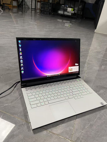 Alienware m17 R3 Laptop Intel Core i7-10750H 16GB 1TB RTX2070 8G Gaming Book 17 Inch
