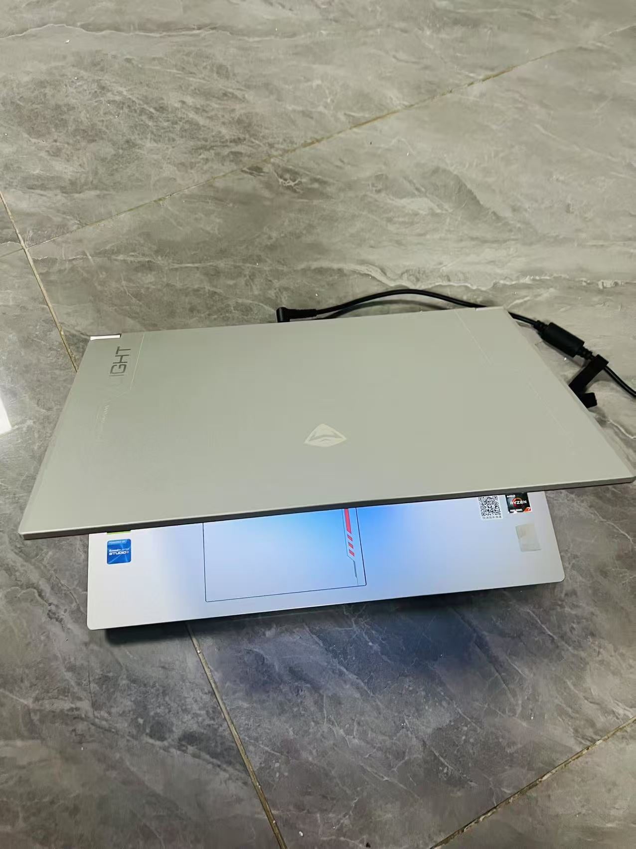 二手 机械师曙光15Pro 4070游戏笔记本电脑15.6英寸5Pro/R7-7435H/4070/165hz 16G DDR5+512 2K高刷165hz电竞游戏本黑神话