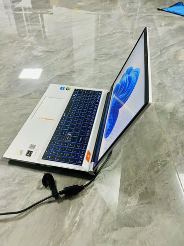 二手 机械师曙光15Pro 4070游戏笔记本电脑15.6英寸5Pro/R7-7435H/4070/165hz 16G DDR5+512 2K高刷165hz电竞游戏本黑神话