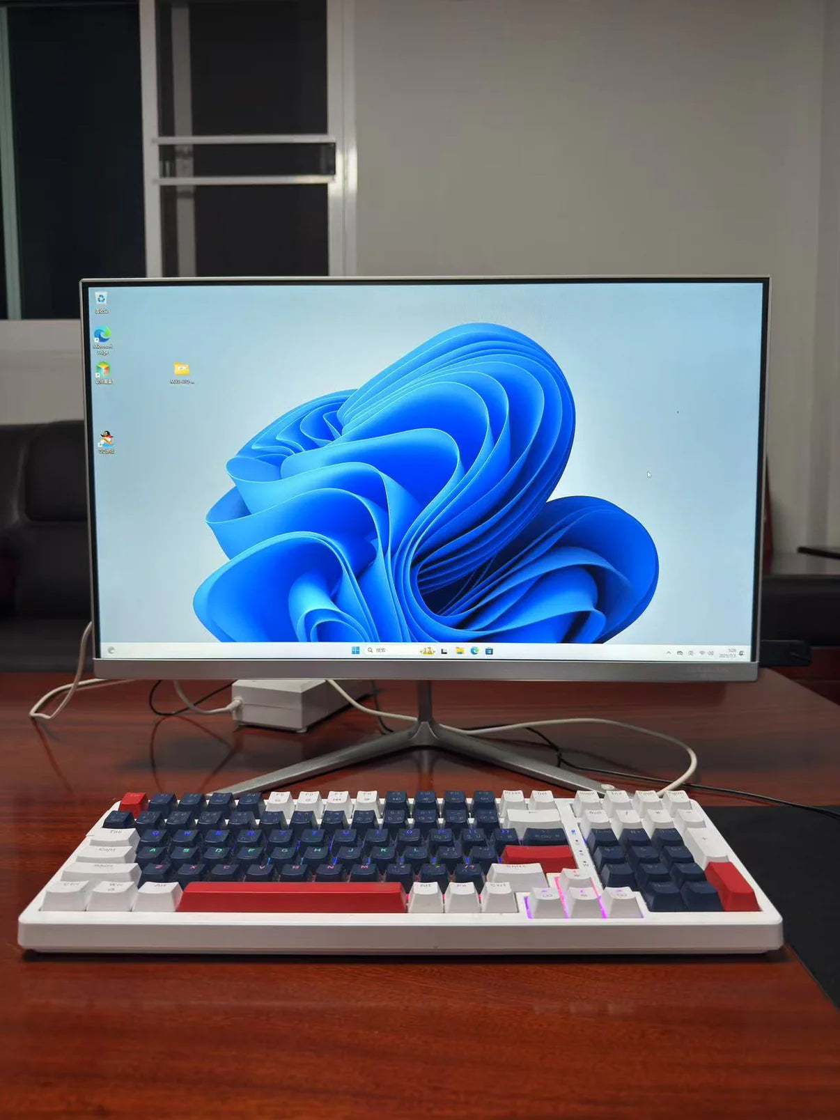泰国准新机 海兰23.8英寸24英寸  i7 12700 D4 3200 16G m.2 515G 高端商务一体机电脑 泰国送货上门
