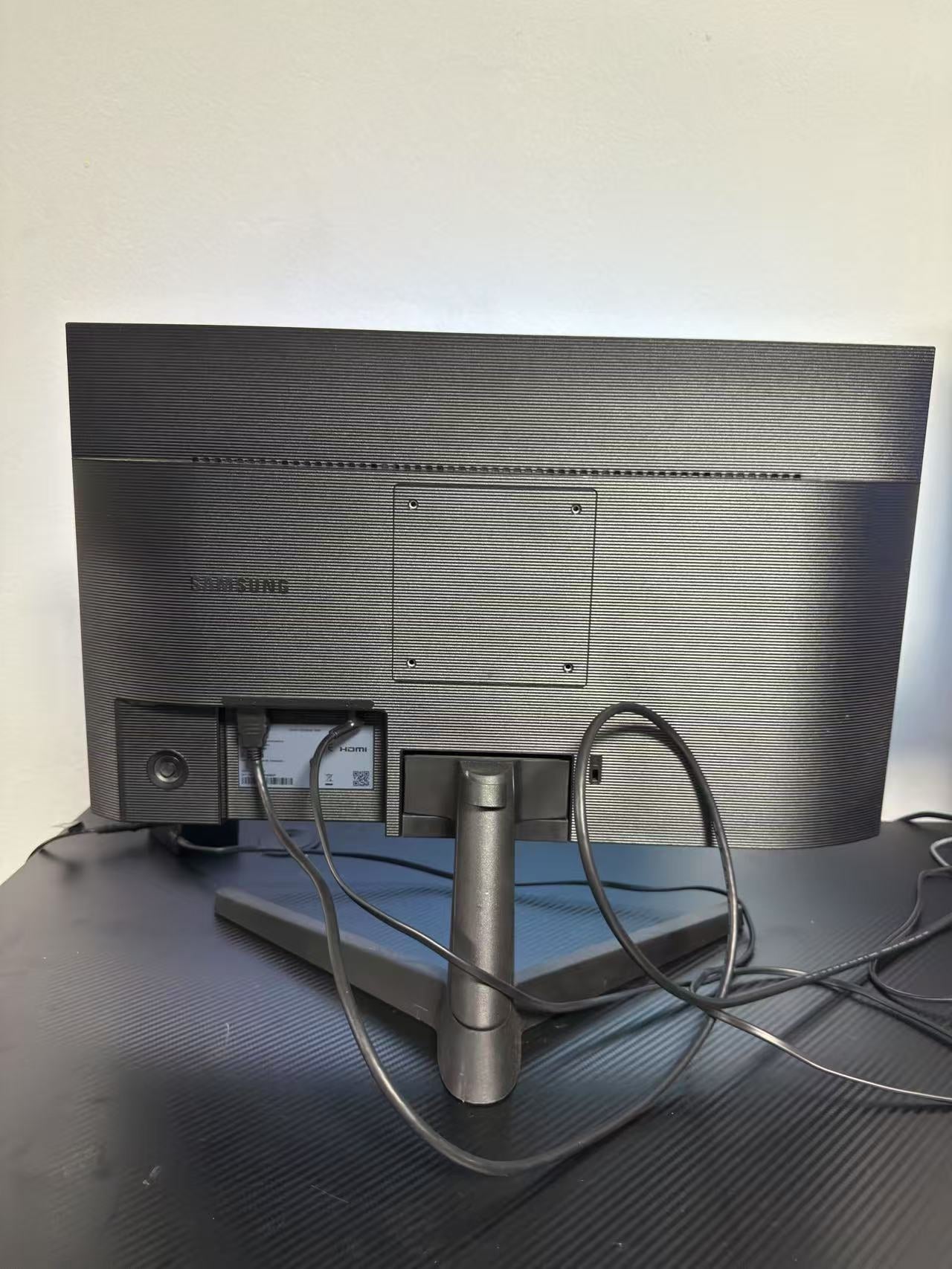 二手准新 三星24" Essential Monitor S3 S31C显示器