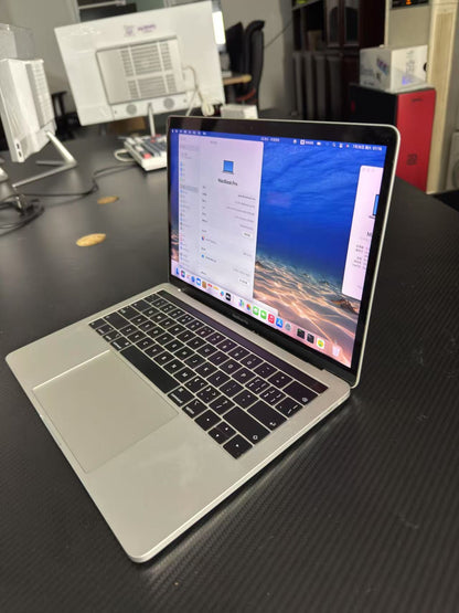 2018 MAC BOOK PRO I5 8G 256G Laptop
