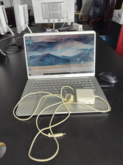 Second hand Samsung laptop Core i7-8550U Samsung 16GB Hard Drive M.2 512G Office Laptop Bangkok Thailand