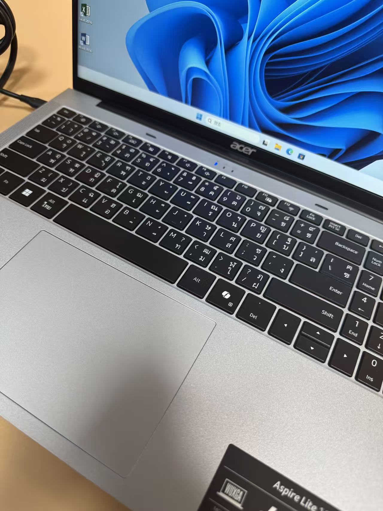 笔记本电脑 宏碁英特尔第十三代酷睿 i3-1305U  内存8GB DDR5 4800 硬盘M.2 512GB 16英寸笔记本电脑 超薄