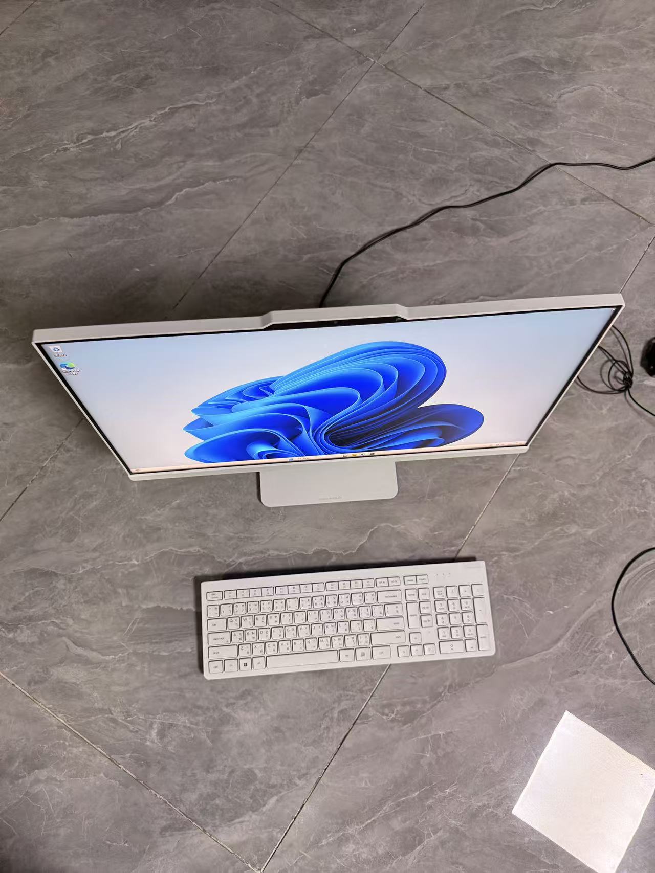 Lenovo 联想24寸一体机电脑 i5-13420H 16GB DDR5 512GB SSD WiFi6 Win11 准新机