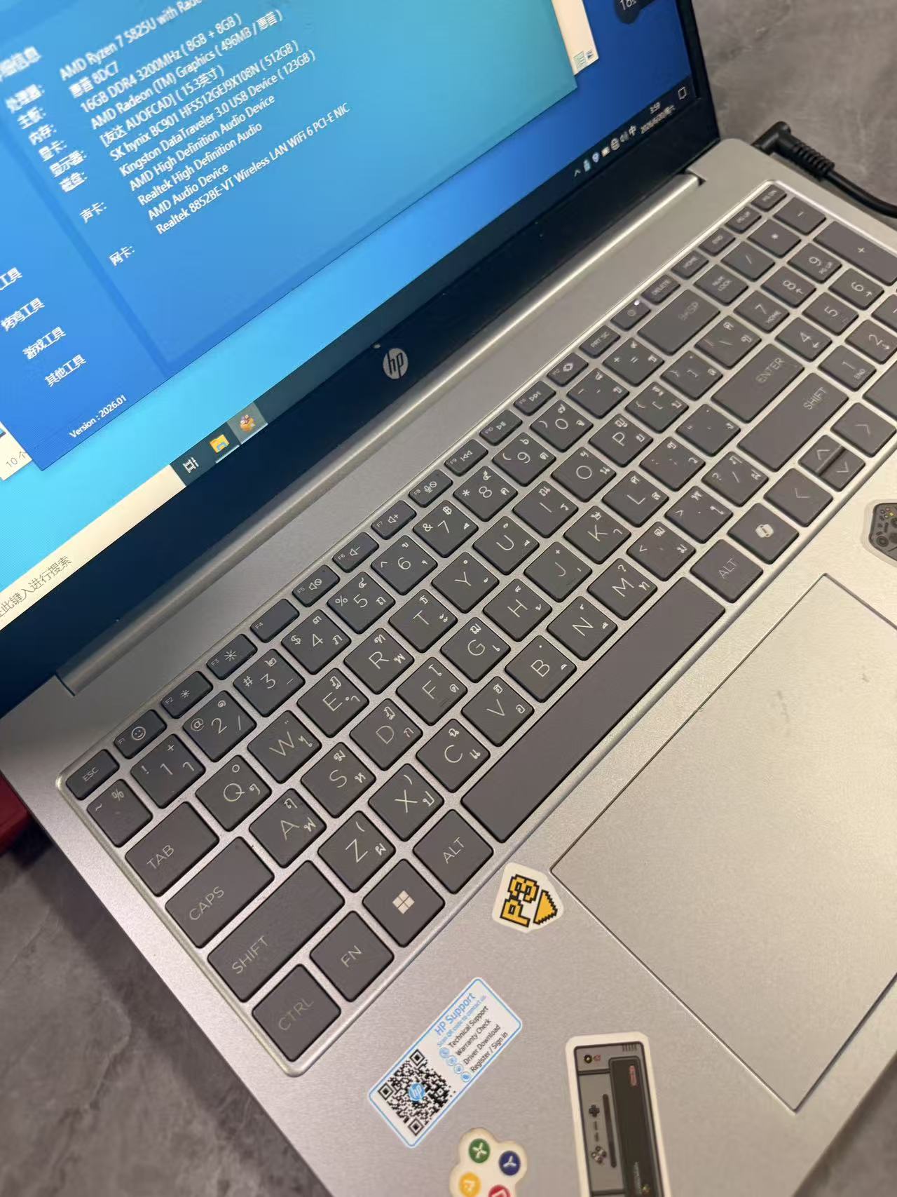 泰国准新笔记本电脑 HP 15-fc0xxx Ryzen 7 5825U 16GB 512GB SSD 15.6英寸 泰文键盘