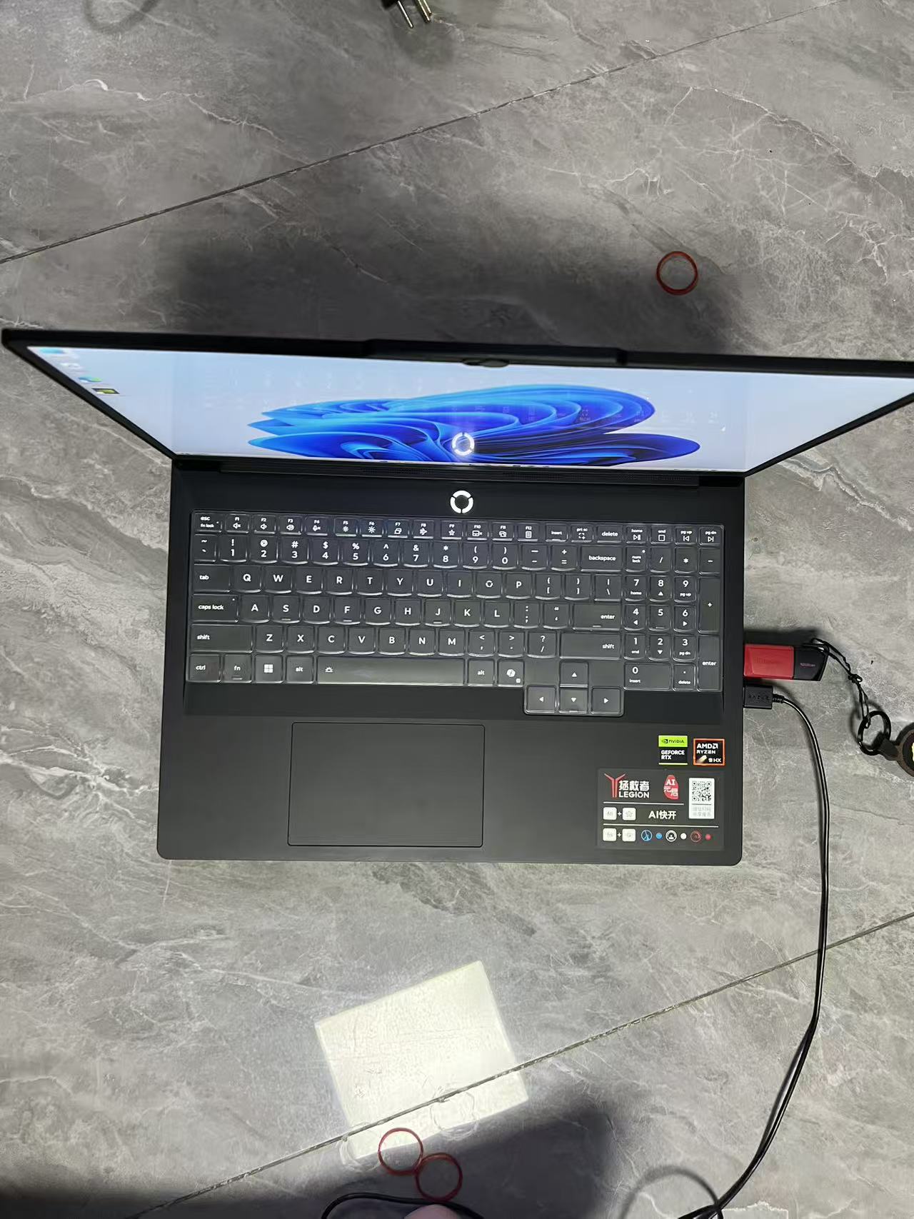 联想拯救者 Legion 83LV Ryzen 9 8945HX RTX5060 32GB DDR5 1TB SSD AI游戏笔记本电脑｜泰国现货