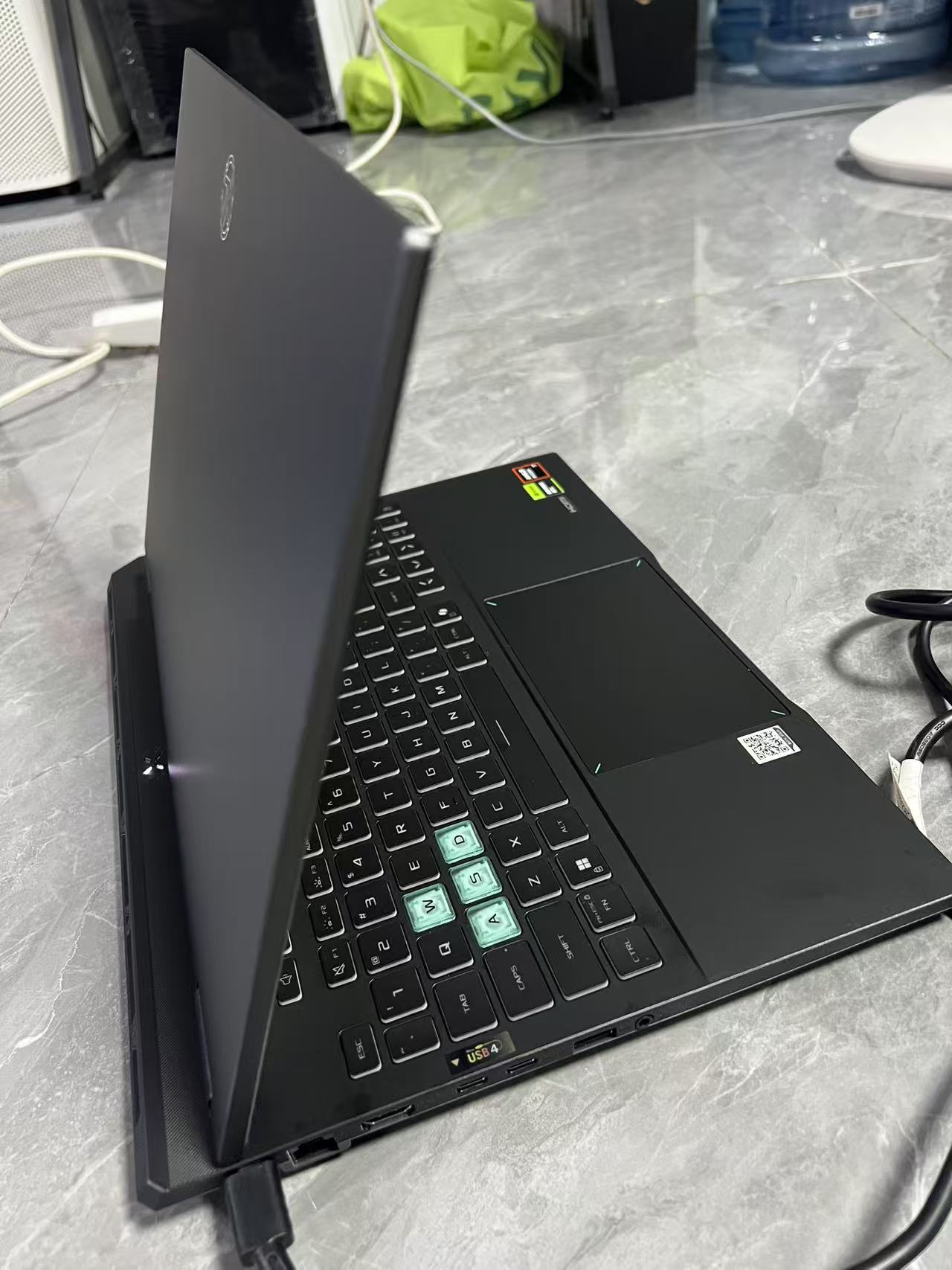 泰国准新 ASUS TX Gaming FA608UH Ryzen 7 H260 RTX5050 16GB DDR5 电竞游戏笔记本｜泰国现货
