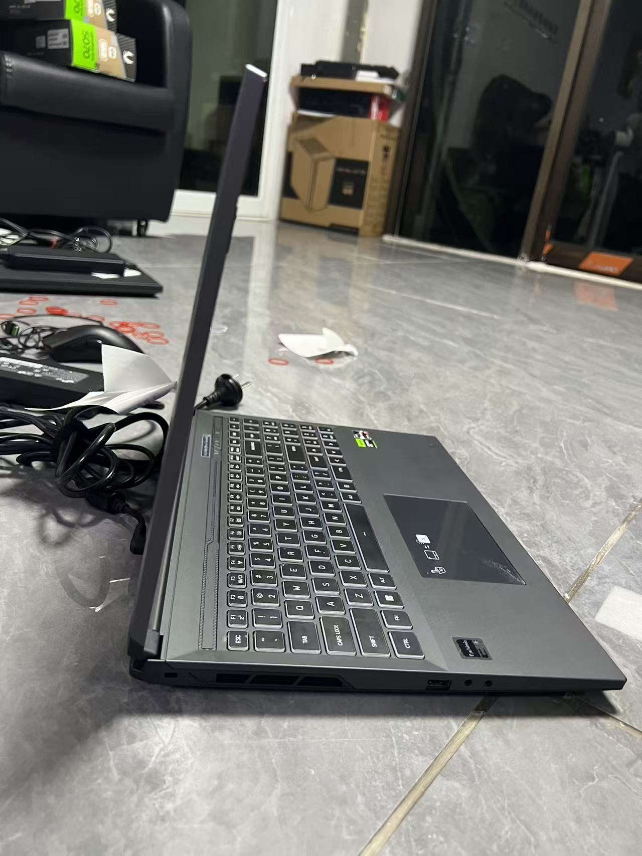 泰国机械革命蛟龙16 Ryzen 7 7435H RTX4050 16GB DDR5 512GB 电竞游戏笔记本电脑｜支持全款购买 押金出租 月租 长租