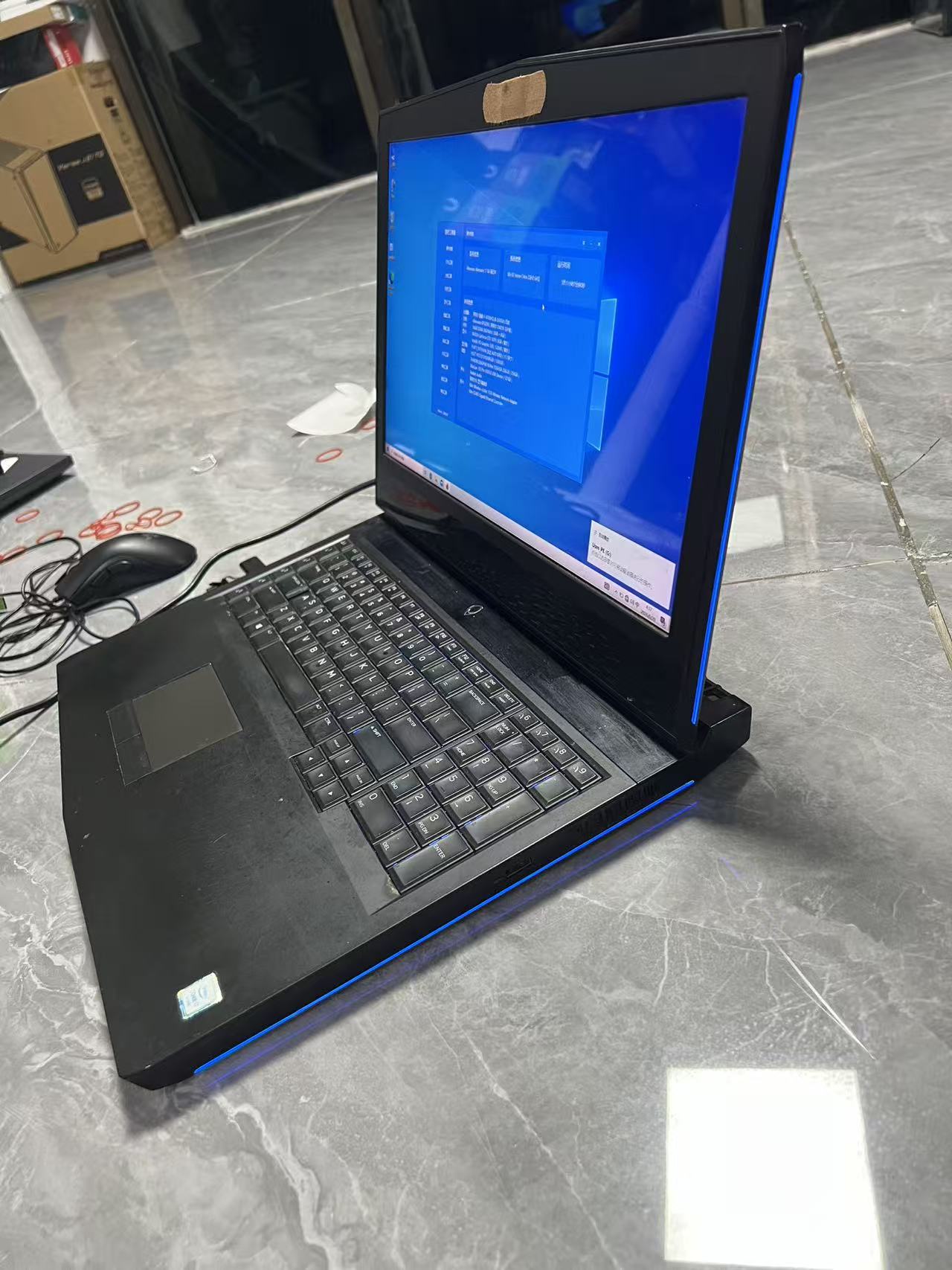 泰国二手外星人Alienware 17 R4 i7-6700HQ GTX1070 8G 16G 256G+1T 17.3寸电竞游戏笔记本 支持全款购买 押金出租 长租短租