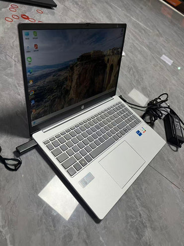 New HP 15 Laptop for Thailand i5-13500H 16G 512G Iris Xe 15.6-inch Supports Chinese OS Outright Purchase Deposit for Rental Long-term/Short-term Rental