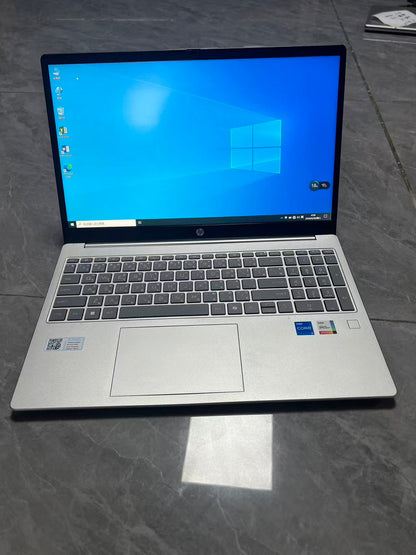 泰国准新HP 15.6英寸笔记本电脑 i5-13500H 十二核16线程 16G DDR4 3200MHz 512G NVMe SSD Iris Xe显卡 中文系统 支持出