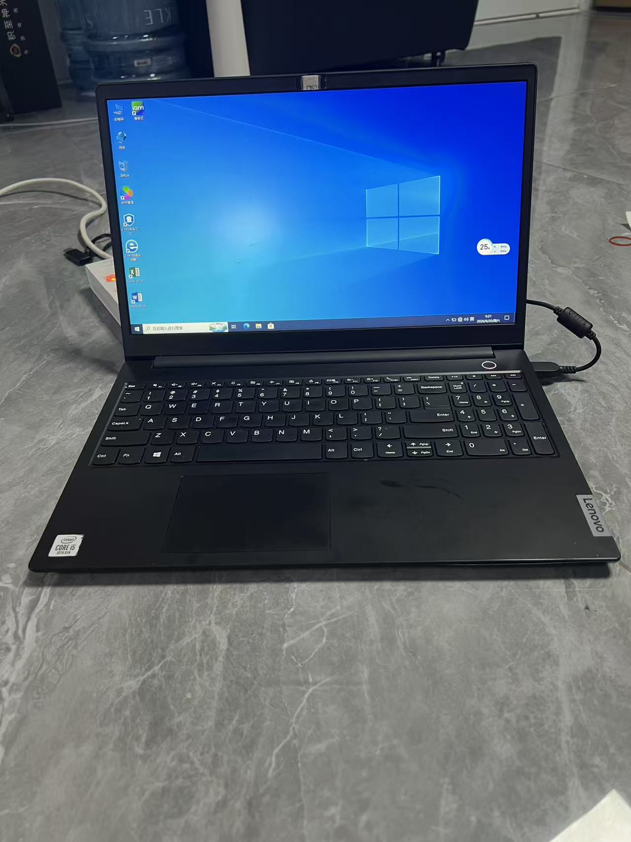 联想 Lenovo V15-IIL 准新商务笔记本电脑 i5-10210U 8G DDR4 2667MHz 240G SSD 15.6英寸 中文系统 支持出租