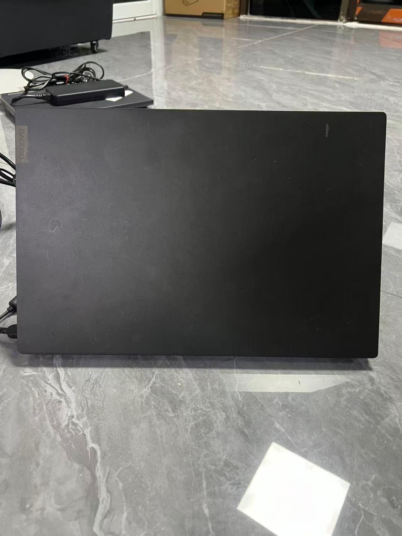 联想 Lenovo V15-IIL 准新商务笔记本电脑 i5-10210U 8G DDR4 2667MHz 240G SSD 15.6英寸 中文系统 支持出租