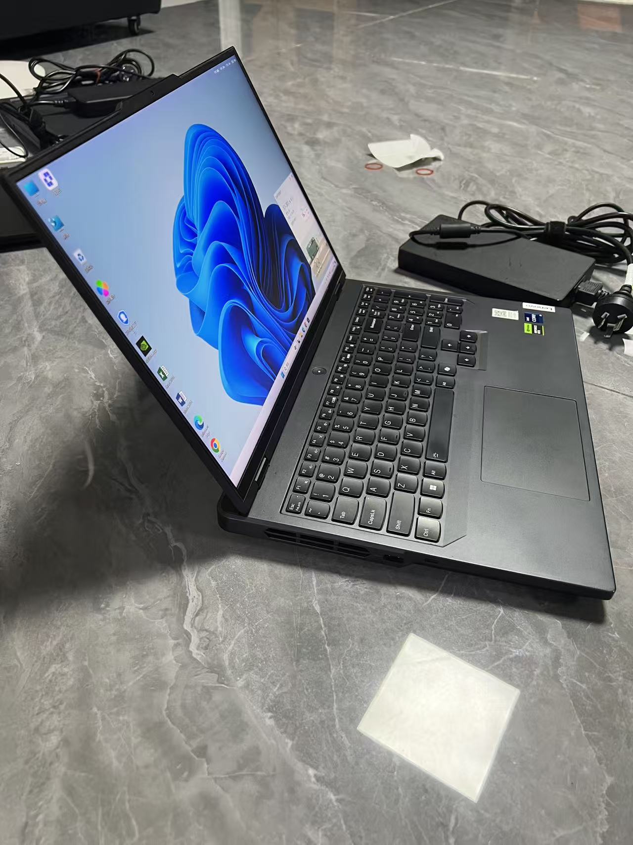 准新机 联想 Lenovo LOQ 15IRX9 游戏本 i9-14900HX RTX4070 8G 32GB DDR5 5600MHz 1TB SSD 15.9英寸 电竞设计师笔记本 支持出租