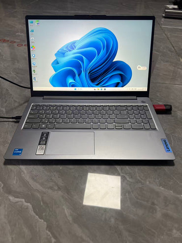 [Thai Parallel Import, Near-New Device] Lenovo i5-12450H 16GB DDR5 4800MHz 512GB NVMe SSD 15.6-inch Business Laptop Available for Rent, Chinese OS