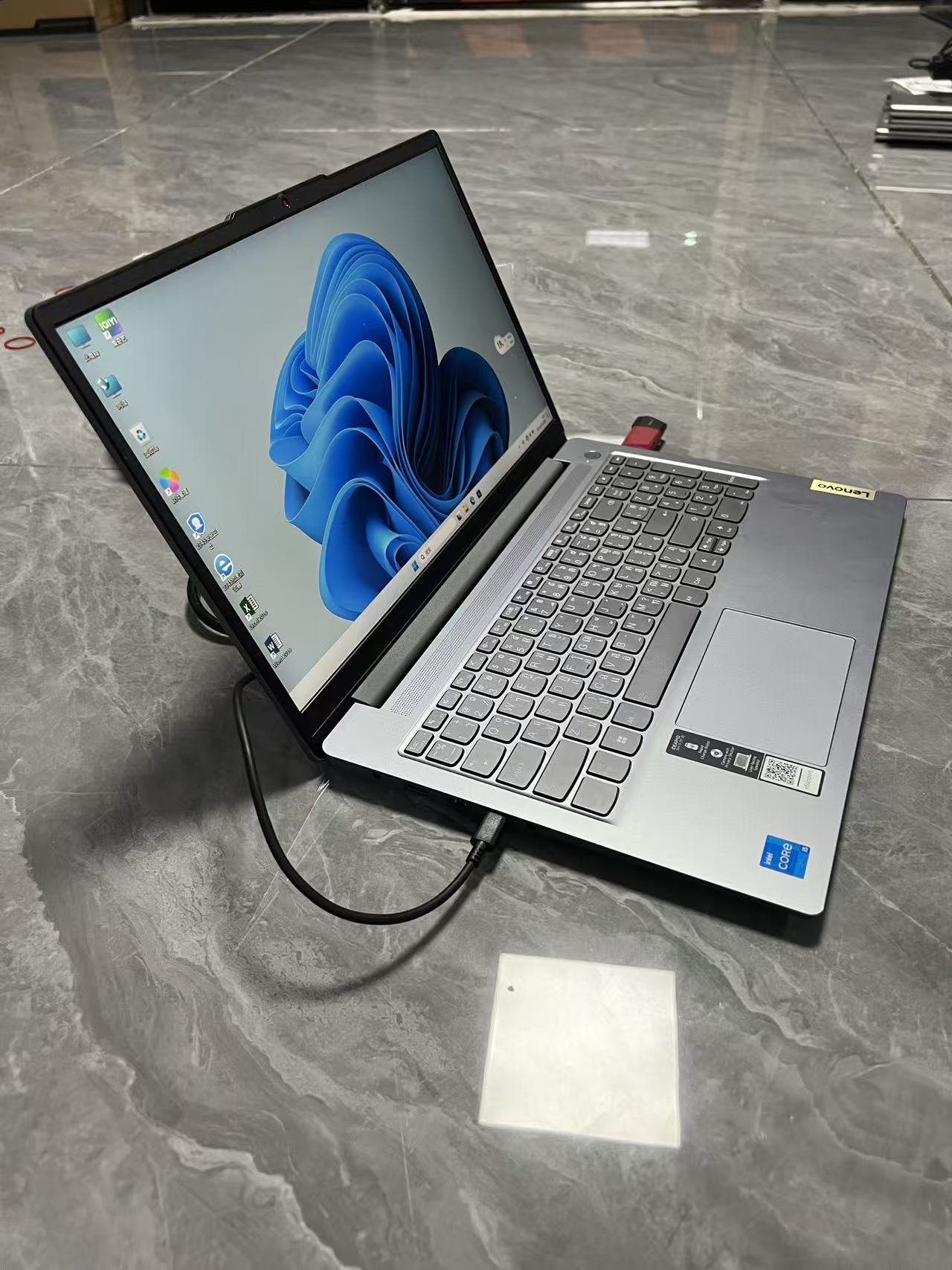 【泰国行货准新机】联想 Lenovo i5-12450H 16GB DDR5 4800MHz 512GB NVMe SSD 15.6英寸商务办公笔记本电脑 支持出租 中文系统