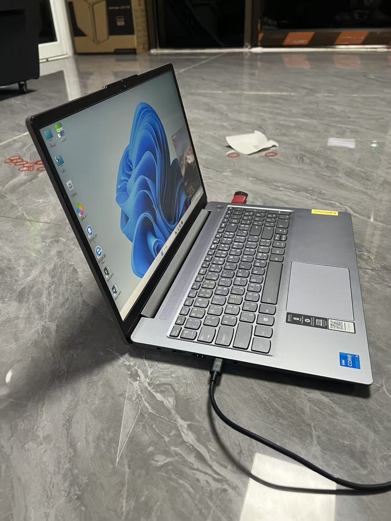 【泰国行货准新机】联想 Lenovo i5-12450H 16GB DDR5 4800MHz 512GB NVMe SSD 15.6英寸商务办公笔记本电脑 支持出租 中文系统